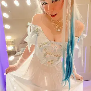 belledelphine_4485093.webp